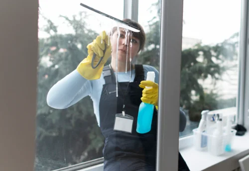 Nettoyage de vitres intérieures et extérieures à Monchy-Saint-Éloi